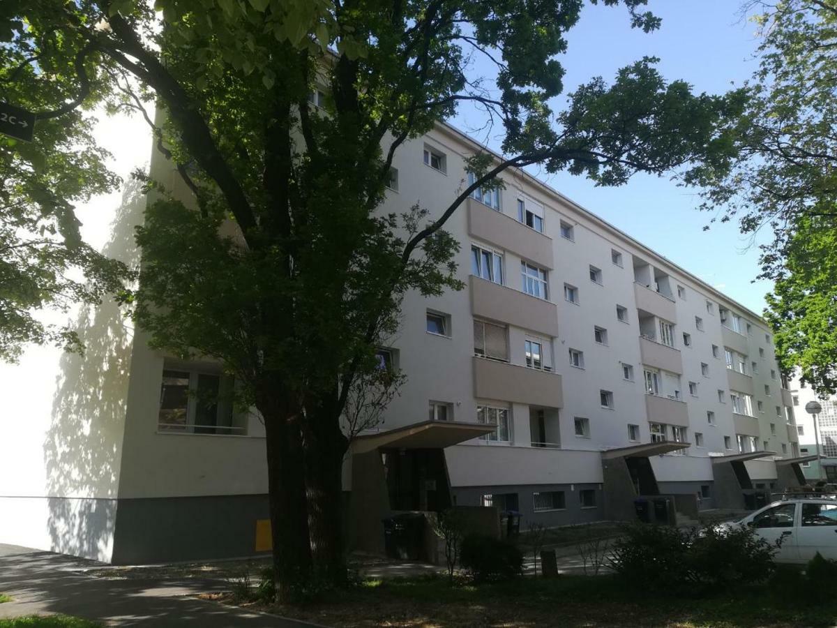 Apartment Sarita Загреб Екстериор снимка
